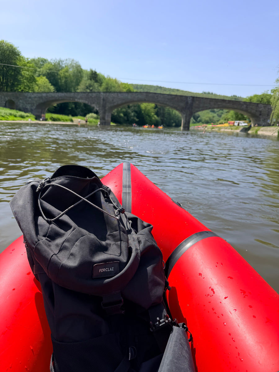Packraft en Ardennes : week-end sauvage avec nos outfits sur la Semois